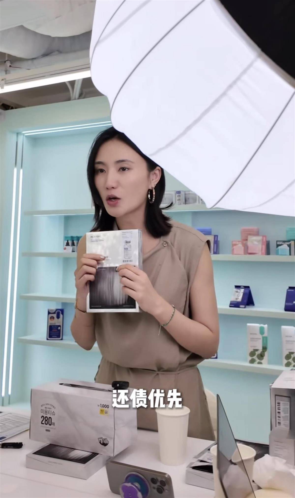 如何申请皇冠代理
_李亚鹏又离婚了？妻子发视频回应：没离如何申请皇冠代理
，正在一起努力还债