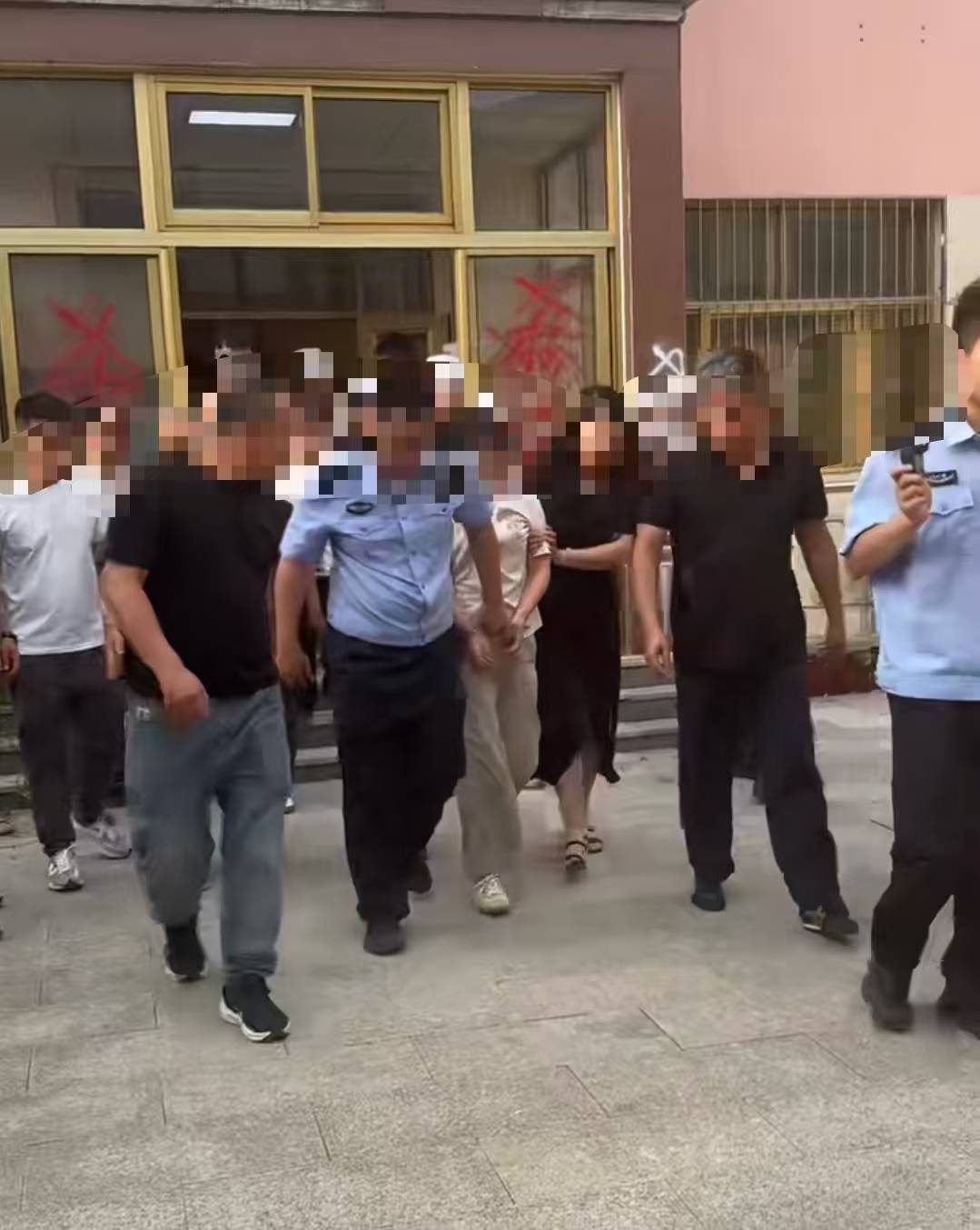 皇冠信用盘APP下载
_孟村女子疑遭家暴去世皇冠信用盘APP下载
，在县医院工作的公公篡改病历？受害者家属：他在另一家医院工作