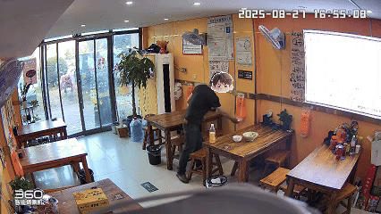 神户胜利船vs橫滨水手
_用餐男子5分钟抽40张纸巾擦拭神户胜利船vs橫滨水手
，老板娘怒发视频称太浪费；律师：发视频要注意法律风险